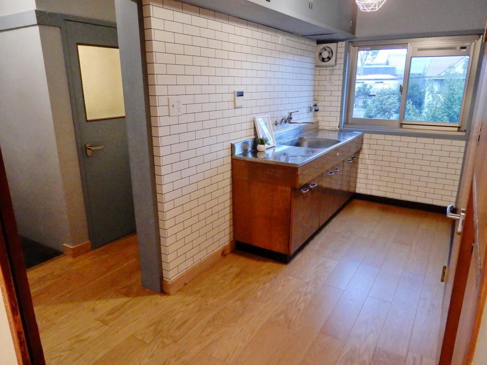 �y���ԁE���r���O�z�@