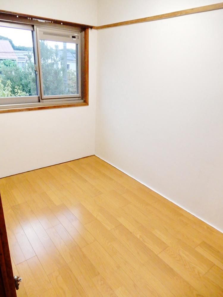 �y���]�z�@