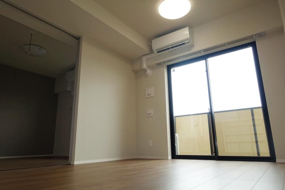 �y���ԁE���r���O�z�@