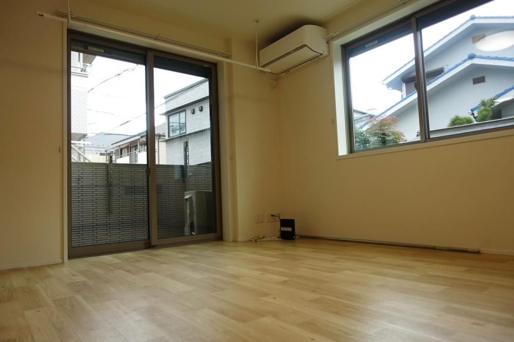 �y���ԁE���r���O�z�@