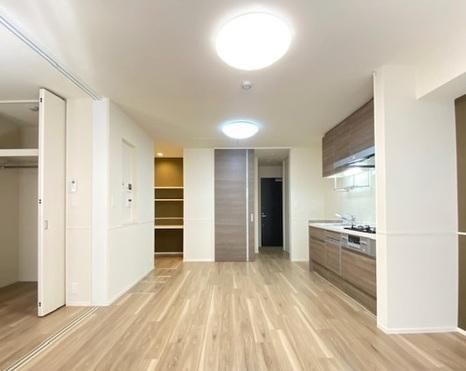 �y���ԁE���r���O�z�@