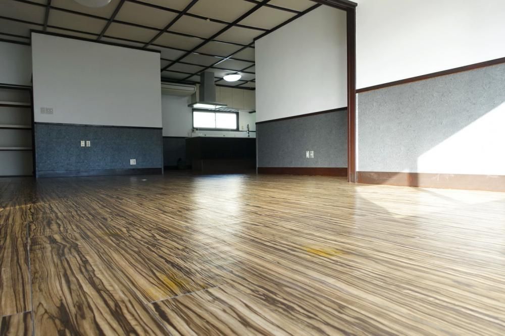 �y���ԁE���r���O�z�@