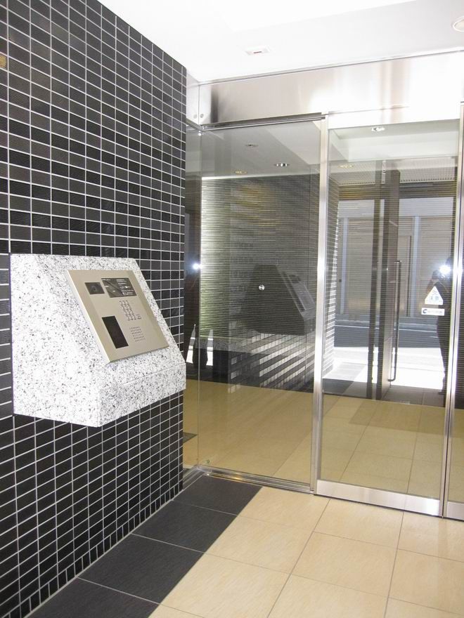 �y�G���g�����X�z�@