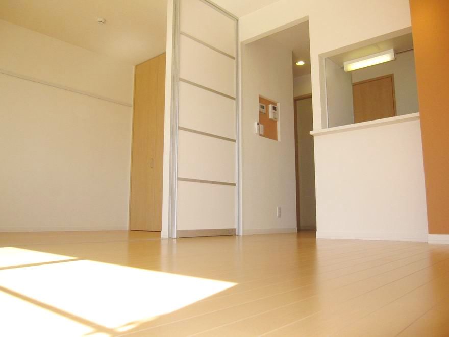 �y���ԁE���r���O�z�@