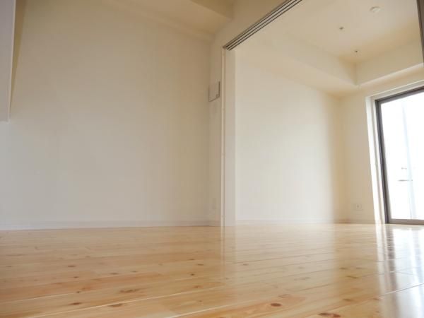 �y���ԁE���r���O�z�@