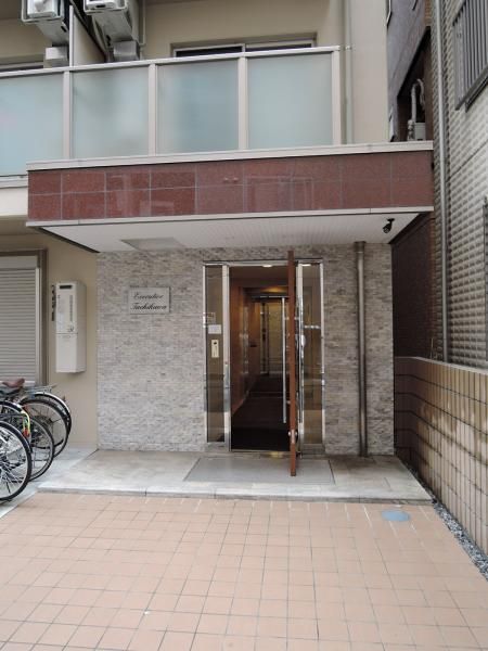 �y�G���g�����X�z�@