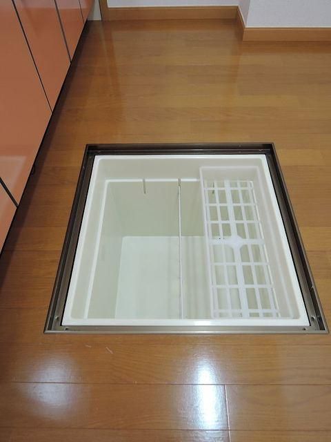 �y���̑��ݔ��z�@