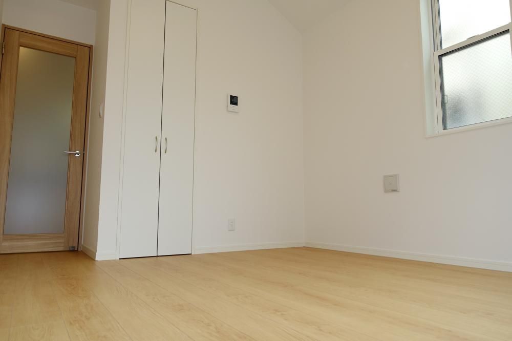 �y���ԁE���r���O�z�@