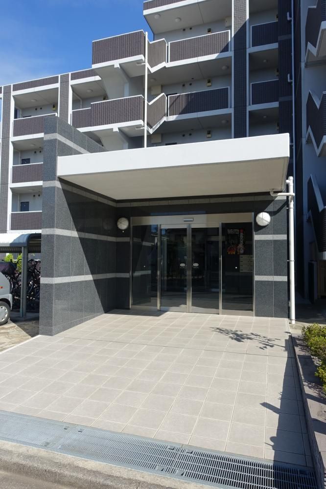 �y�G���g�����X�z�@