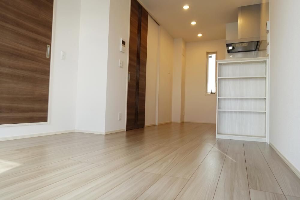 �y���ԁE���r���O�z�@