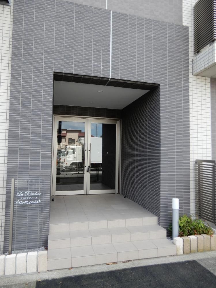 �y�G���g�����X�z�@