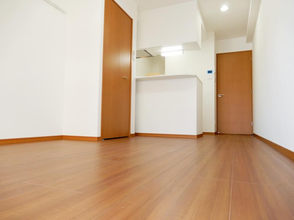 �y���ԁE���r���O�z�@