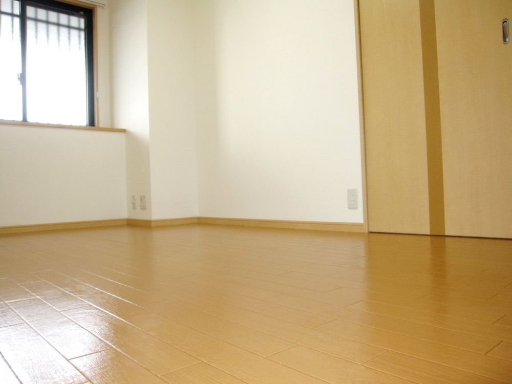 �y���]�z�@