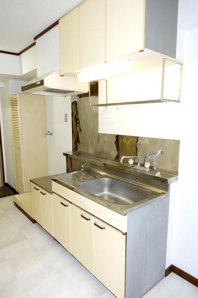 �y�L�b�`���z�@