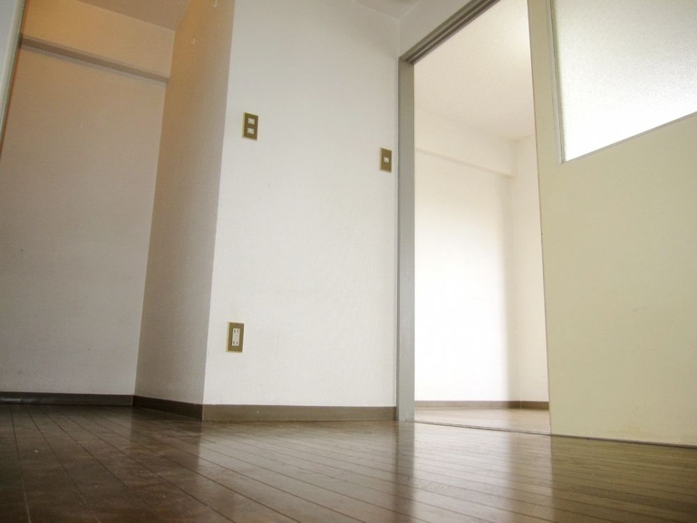 �y���ԁE���r���O�z�@