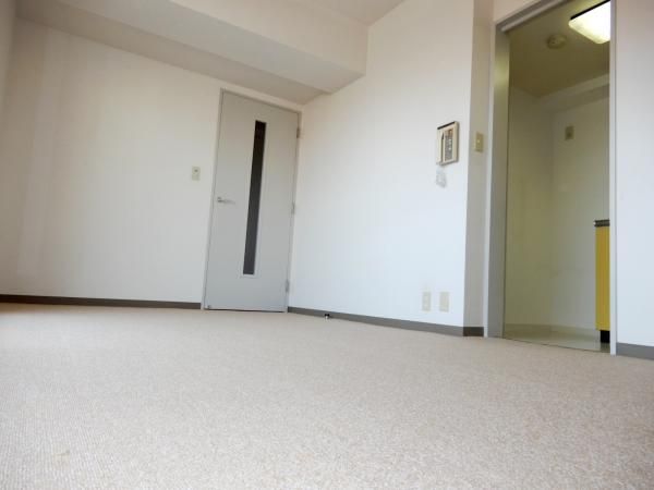 �y���ԁE���r���O�z�@