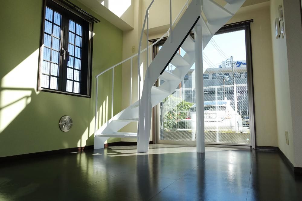 �y���ԁE���r���O�z�@