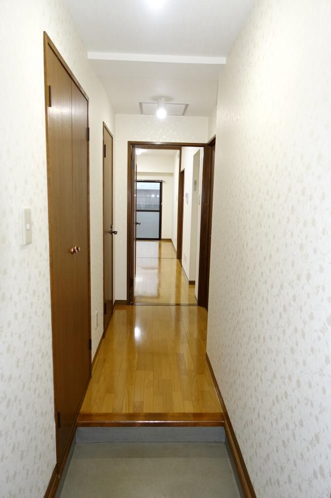 �y�Z�L�����e�B�z�@