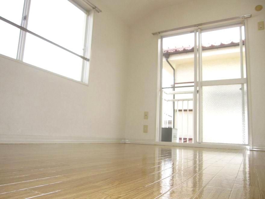 �y���]�z�@