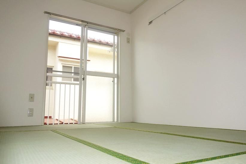 �y�����E���r���O�z�@