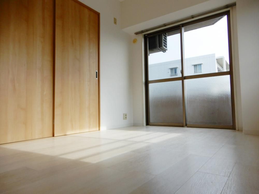 �y���ԁE���r���O�z�@