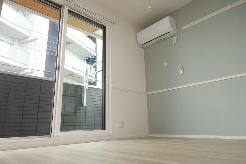 �y�Z�L�����e�B�z�@���d�l�^�C�v