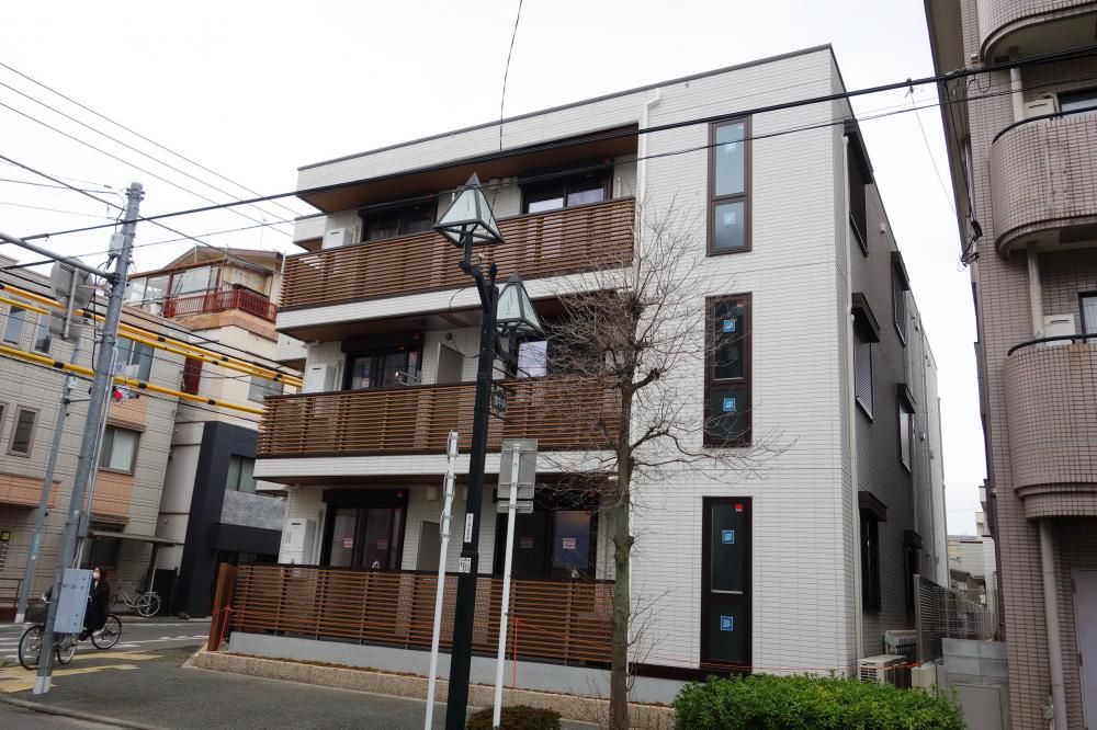 �y���]�z�@