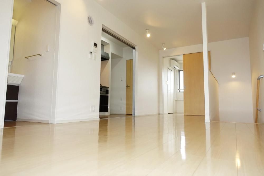 �y���ԁE���r���O�z�@