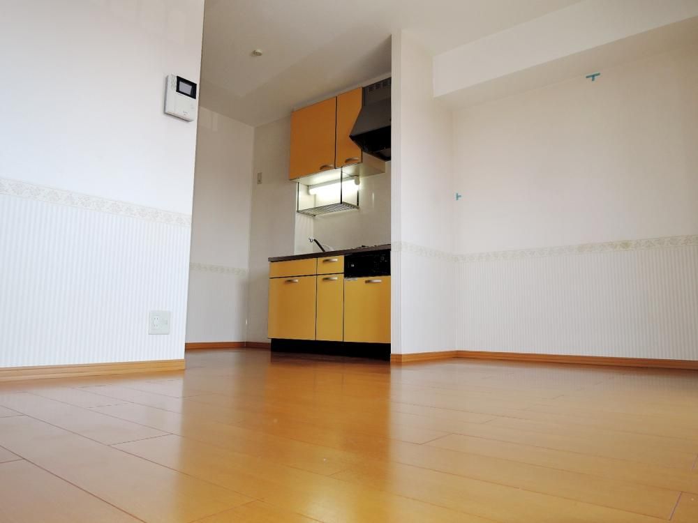 �y���ԁE���r���O�z�@