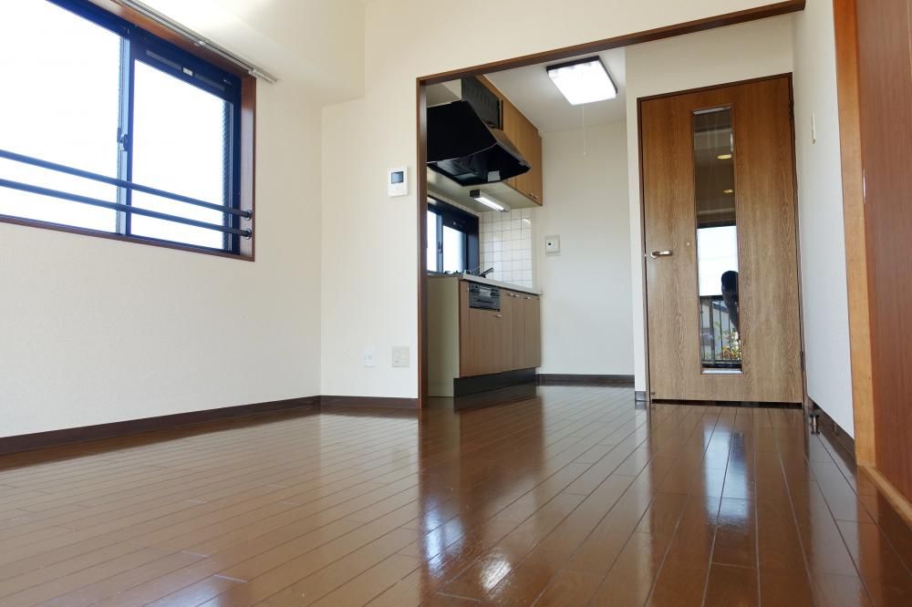 �y���ԁE���r���O�z�@