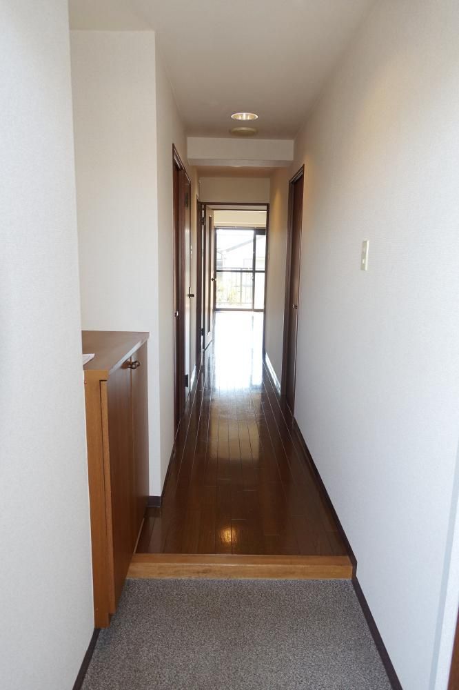 �y�Z�L�����e�B�z�@