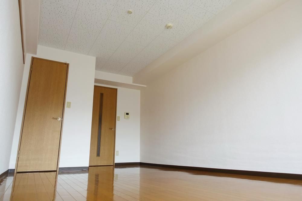 �y�Q���z�@