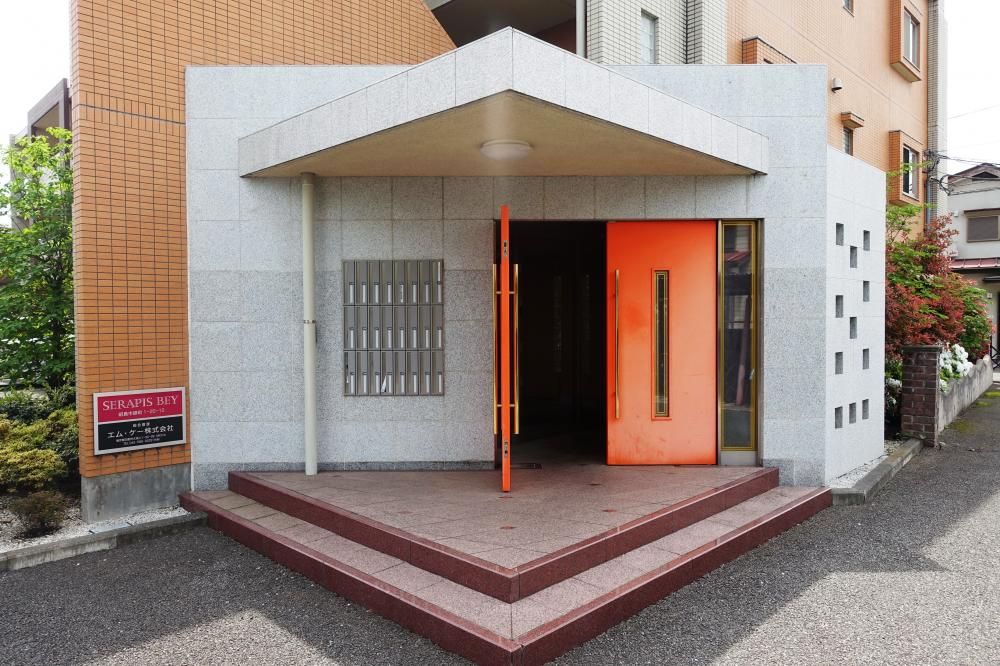 �y�G���g�����X�z�@