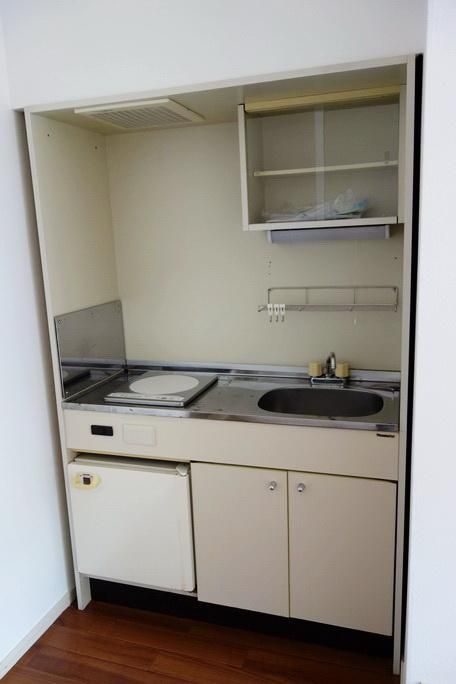 �y�L�b�`���z�@