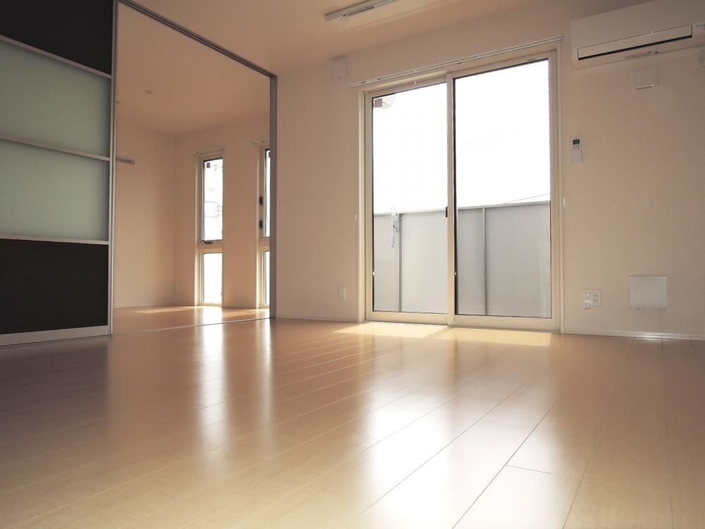 �y���]�z�@