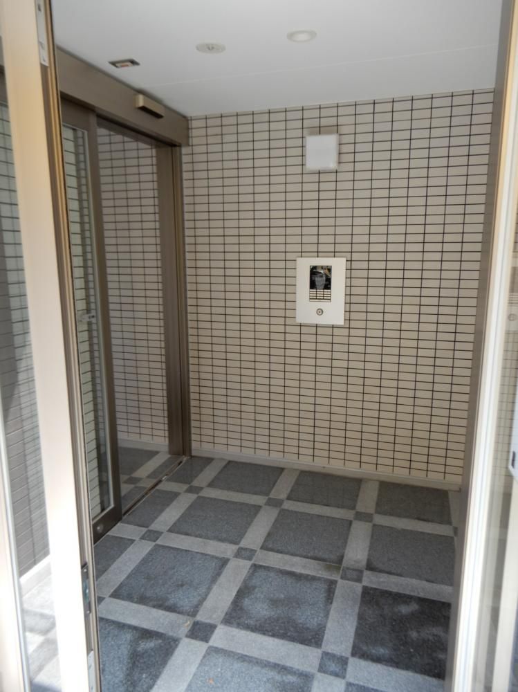 �y�G���g�����X�z�@