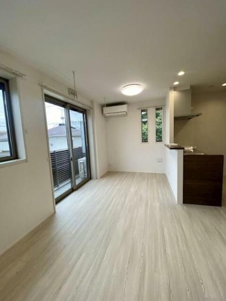 �y���ԁE���r���O�z�@