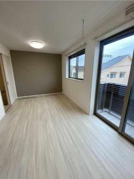 �y���]�z�@