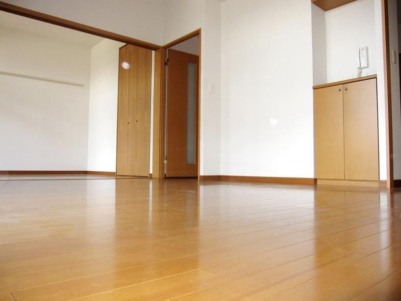 �y���ԁE���r���O�z�@