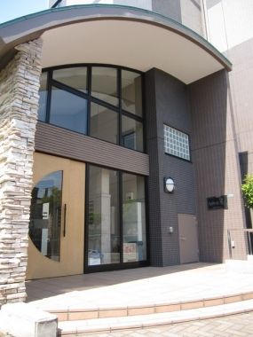 �y�G���g�����X�z�@