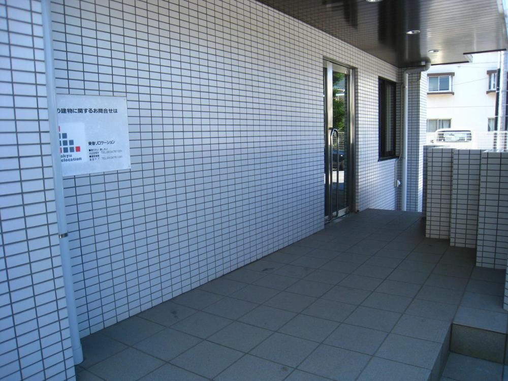 �y�G���g�����X�z�@