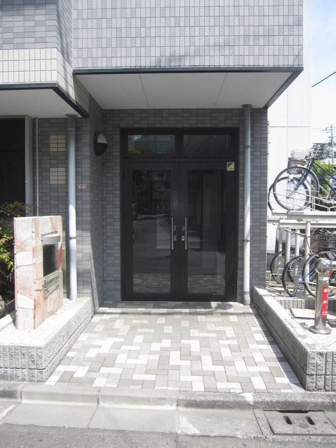 �y�G���g�����X�z�@