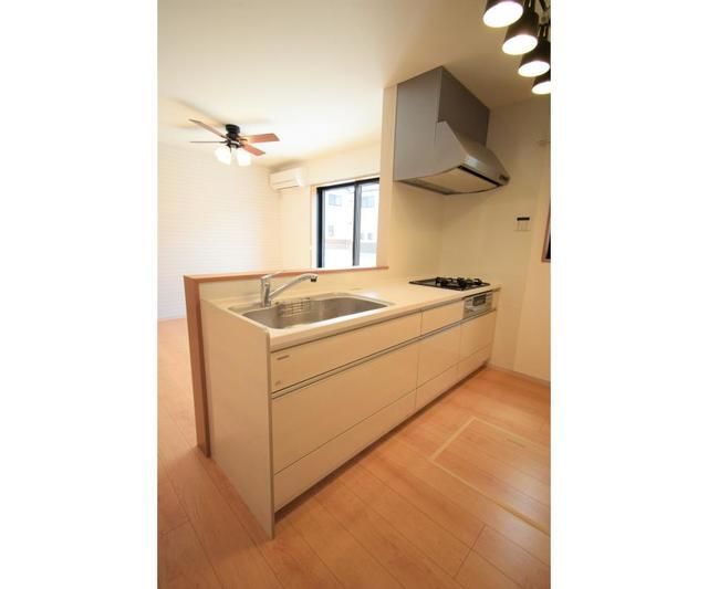 �y�L�b�`���z�@