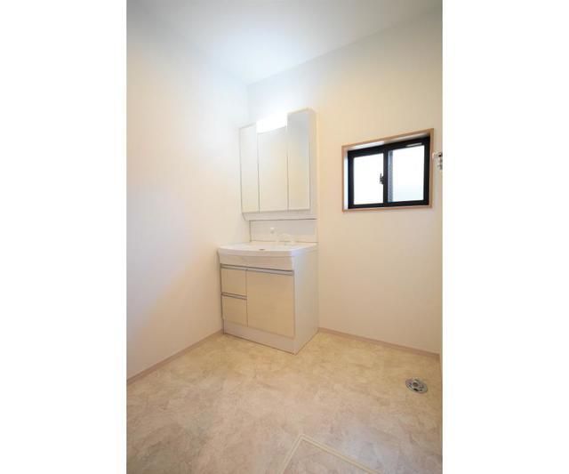 �y���̑��ݔ��z�@