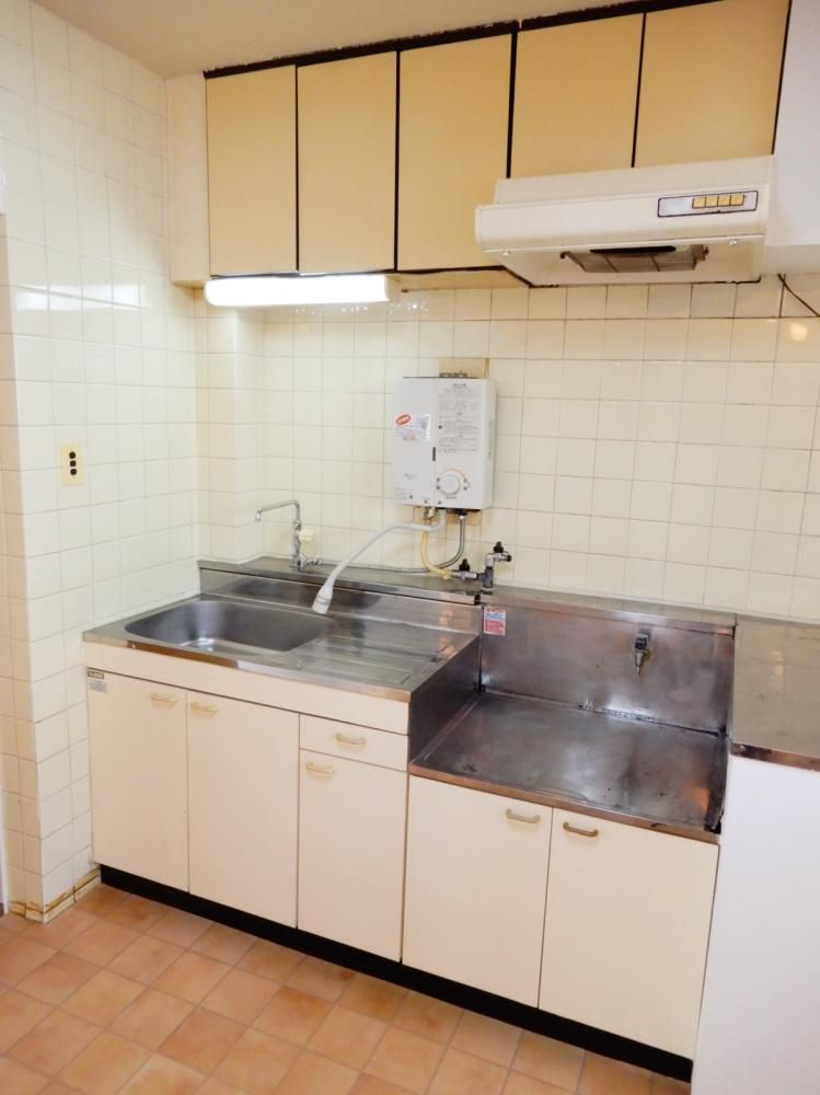 �y�L�b�`���z�@