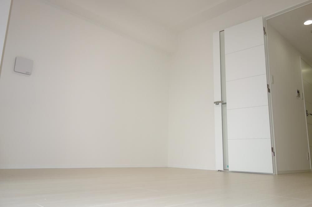 �y�����E���r���O�z�@