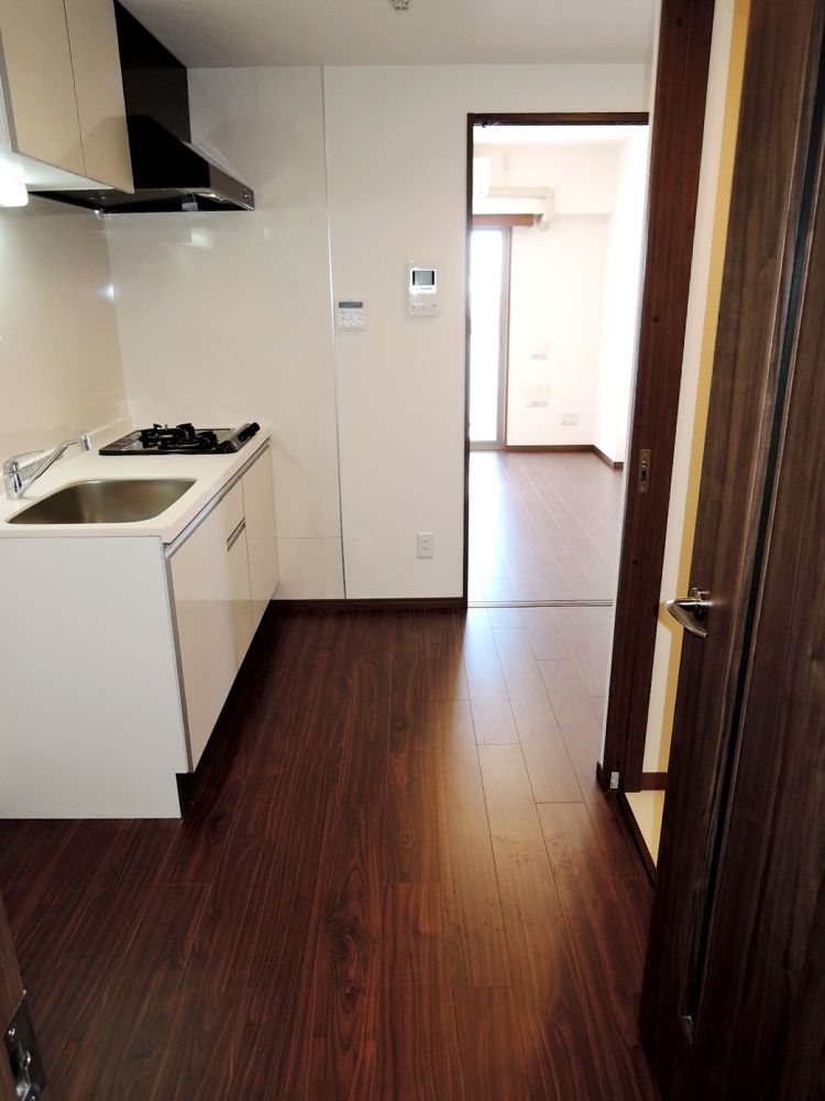 �y���ԁE���r���O�z�@