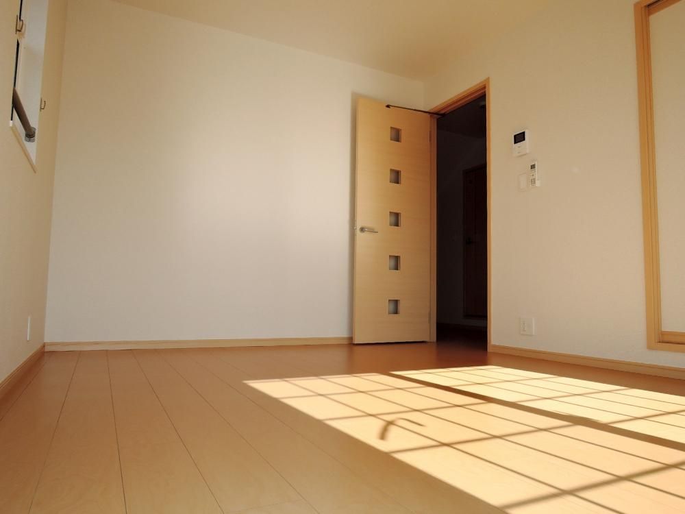 �y���ԁE���r���O�z�@