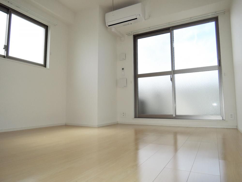 �y�Q���z�@