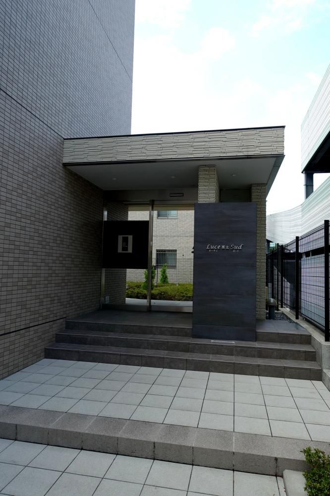 �y�G���g�����X�z�@